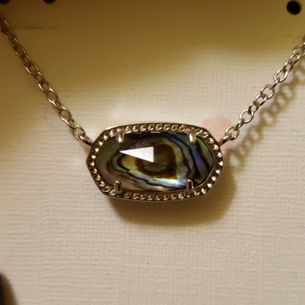 Kendra Scott Elisa Necklace w/ 2" extender